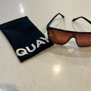 Quay Unisex Flat Top Sunglasses. These are the viral flat top sunglasses.
